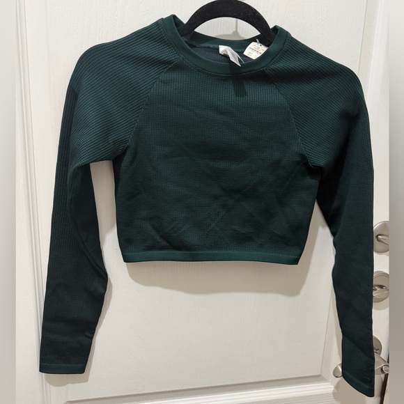 Offline by Aerie Forest Green Long Sleeve Crop Top - Picture 3 of 5